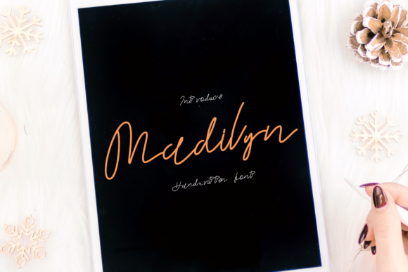 Madilyn: The Handwritten Typeface That Elevates Campaign Visuals
